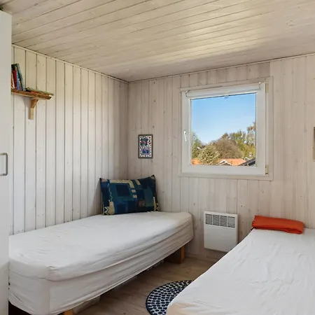 Сasa de vacaciones Charming Near The